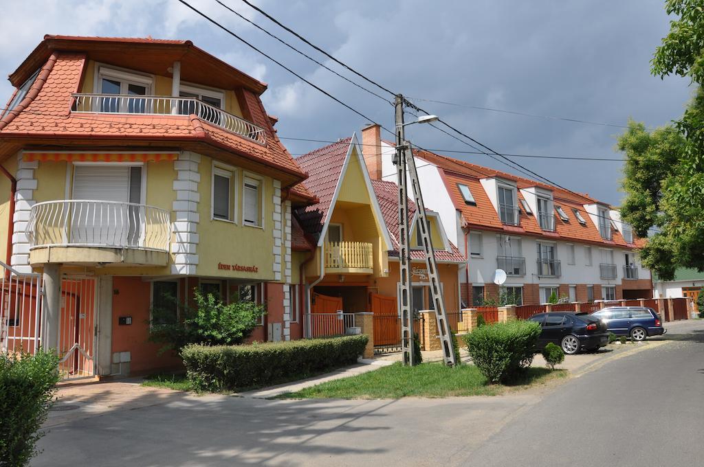 Hotel Jázmin Panzió Hajdúszoboszló Esterno foto
